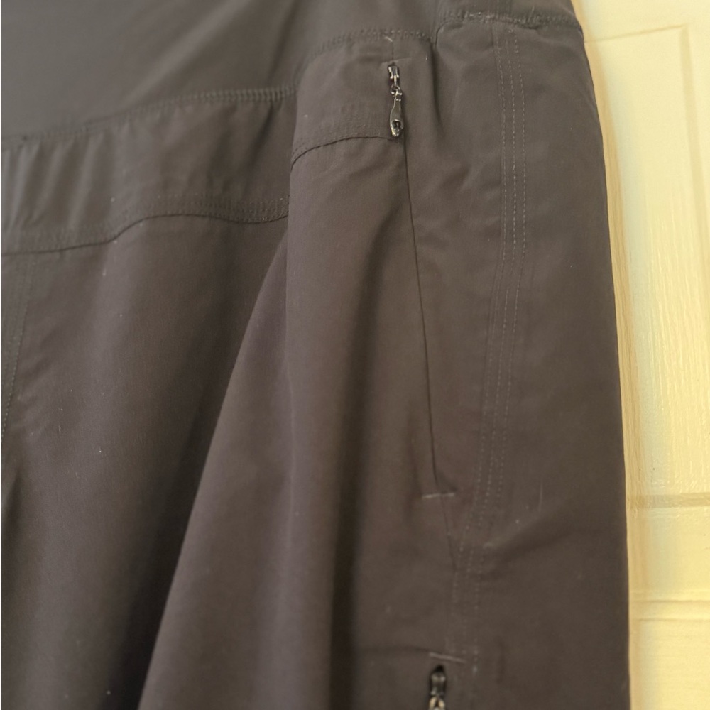 Lululemon Athletica Black Joggers for Effortless Style - Picture 11 of 13